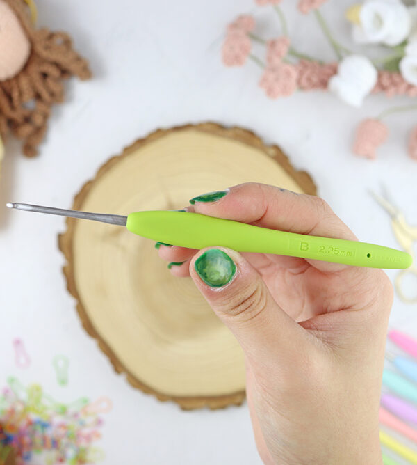 Ganchillo Amour 2.25 mm de Clover