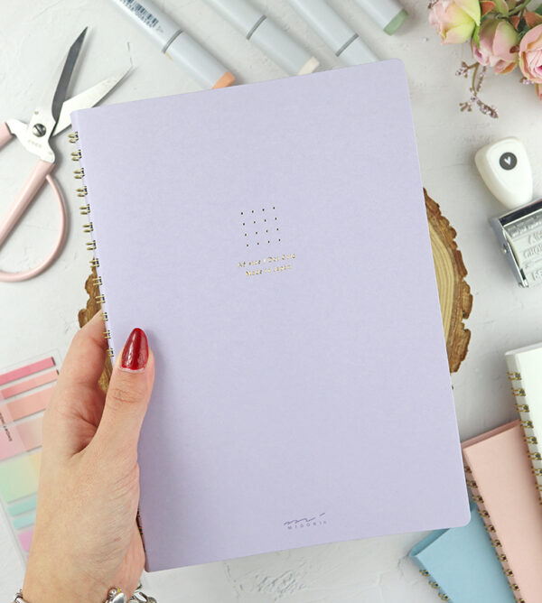Cuaderno A5 punteado Lila de Midori