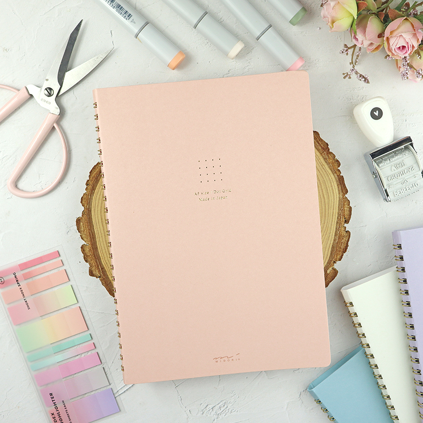 Cuaderno A5 punteado Rosa de Midori