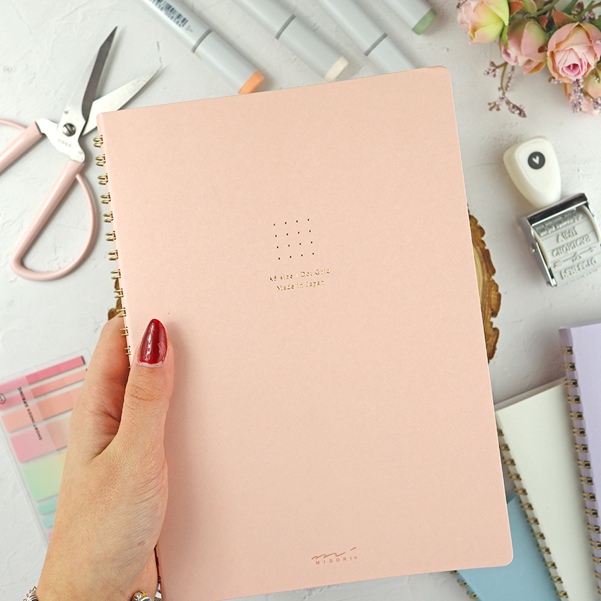 Cuaderno A5 punteado Rosa de Midori - Imagen 3