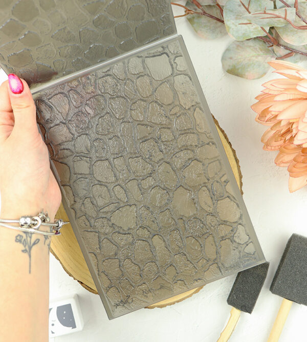 Carpeta de emboss Piedra de Tim Holtz