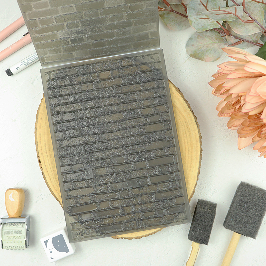 Carpeta de emboss Ladrillos de Tim Holtz