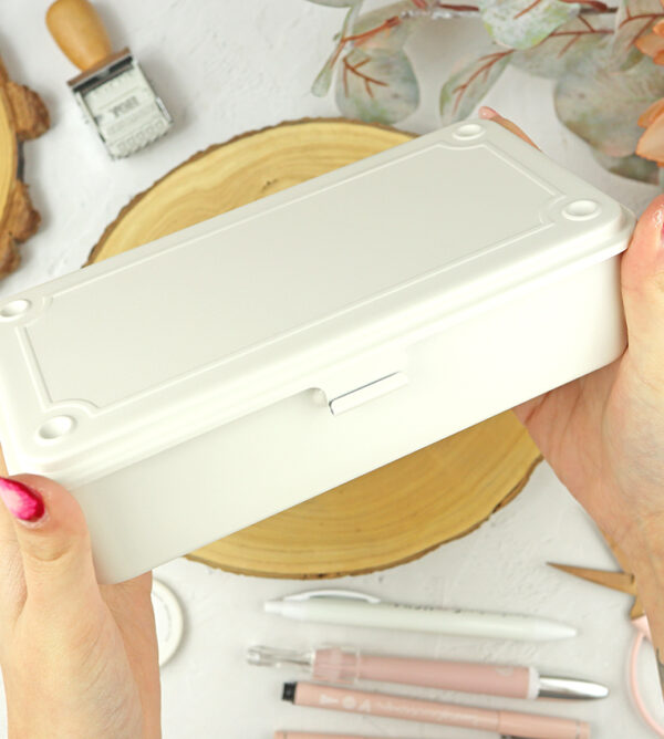 Caja T-190 Blanco de Toyo Steel