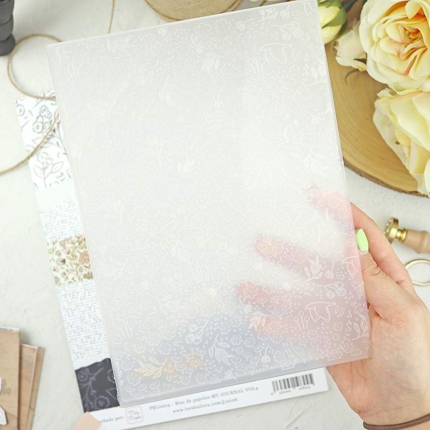 Carpeta de emboss My Journal de Lora Bailora con Mrs. Maple - Imagen 2