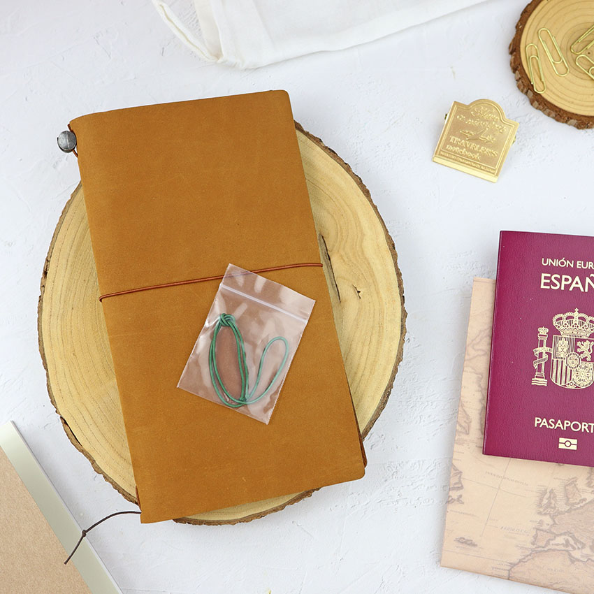 Set Traveler's Notebook Regular Camel - Imagen 12