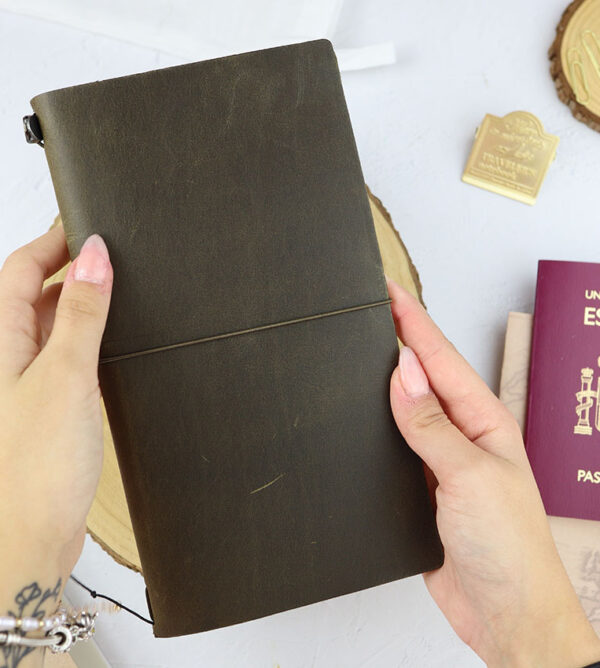 Set Traveler's Notebook Regular Oliva