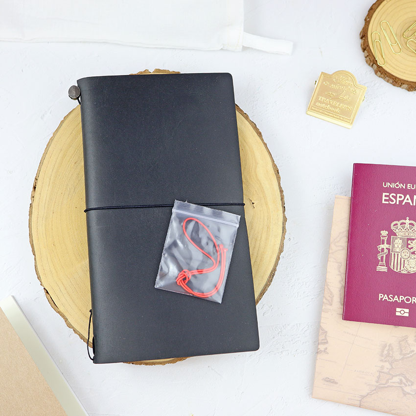 Set Traveler's Notebook Regular Negro - Imagen 12