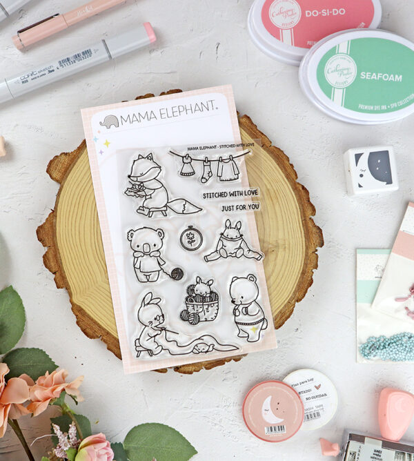 Set de sellos Stitched With Love de Mama Elephant